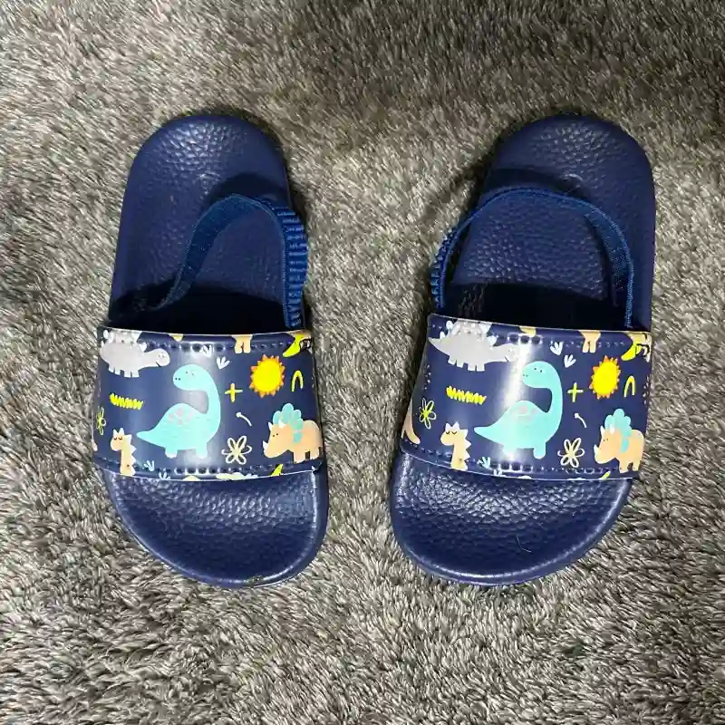 Chanclas de baño azul oscuro