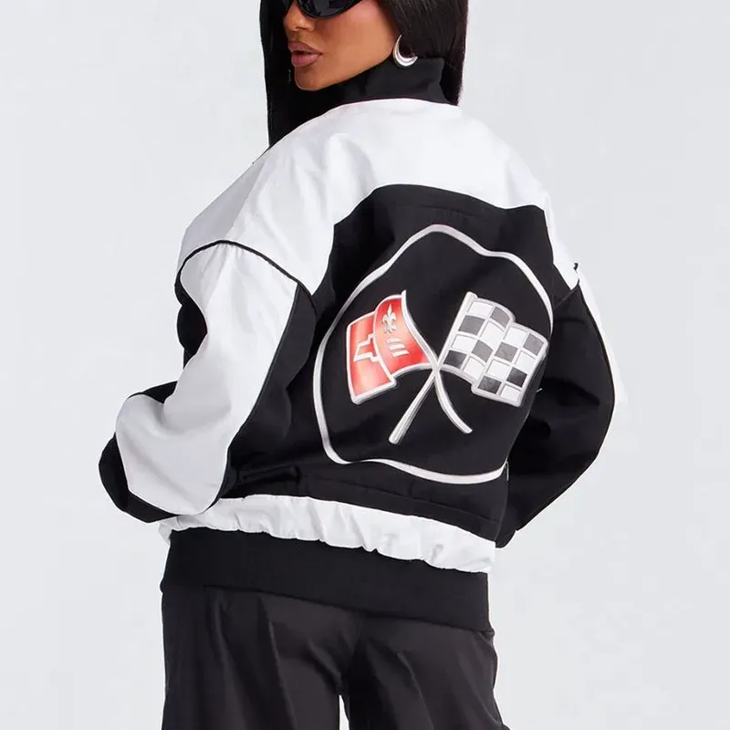 Chaqueta blanca y negra