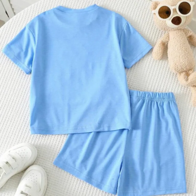 Conjunto azul de niño