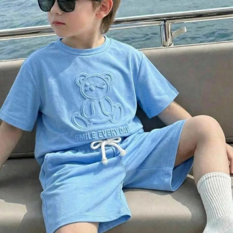Conjunto azul de niño