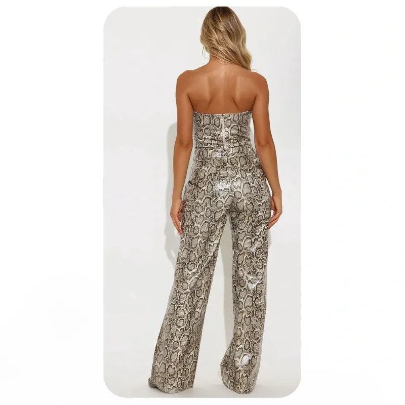 Conjunto con estampado de piel de serpiente