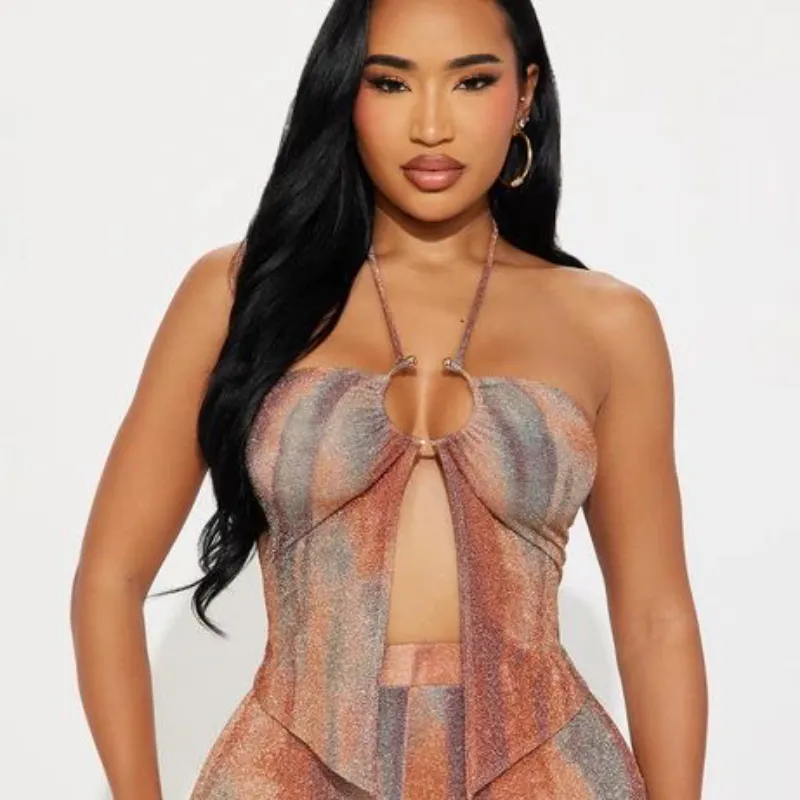 Conjunto de blusa y pantalón 