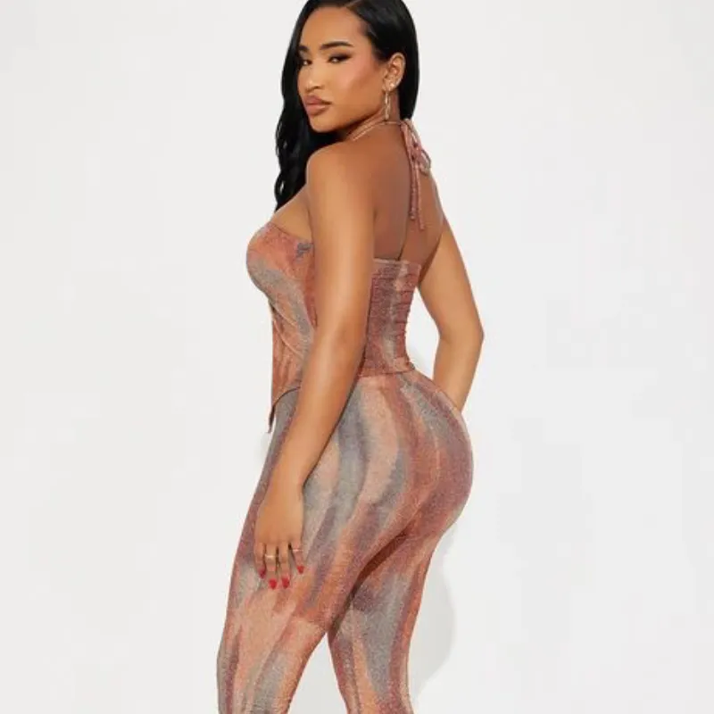 Conjunto de blusa y pantalón 