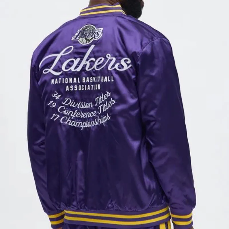 Conjunto de hombre de los Lakers