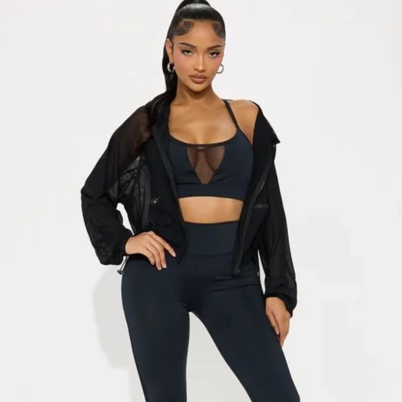 Conjunto de top y licra