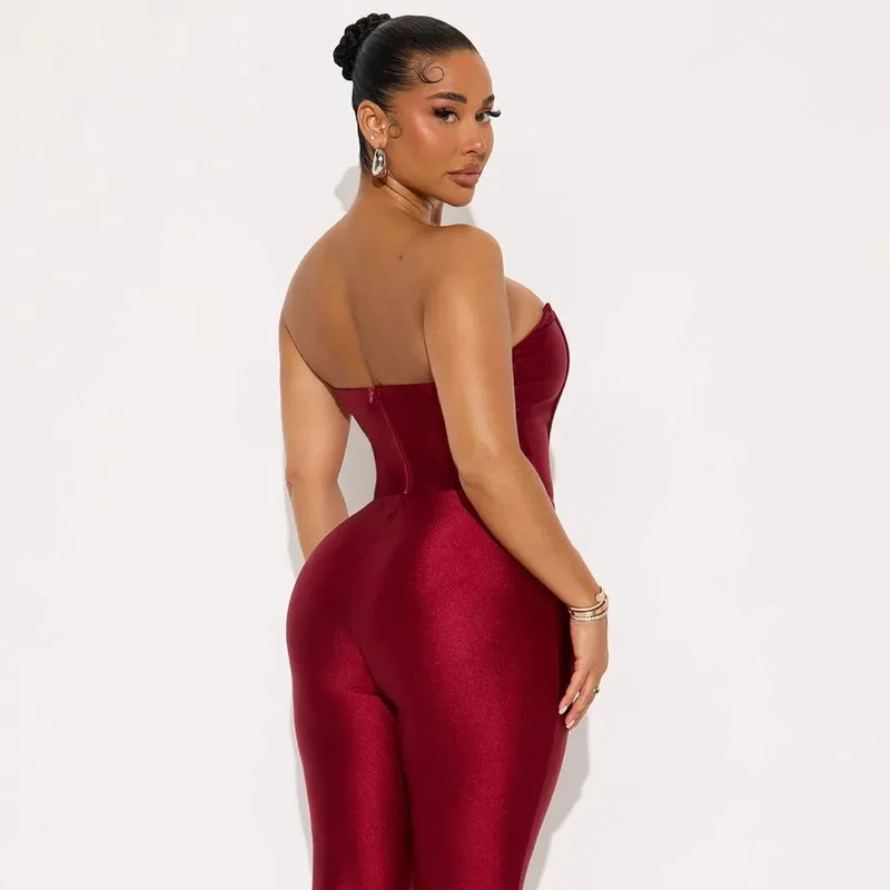 Conjunto rojo de blusa y pantalón 