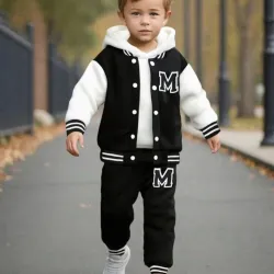 Conjunto deportivo de niño