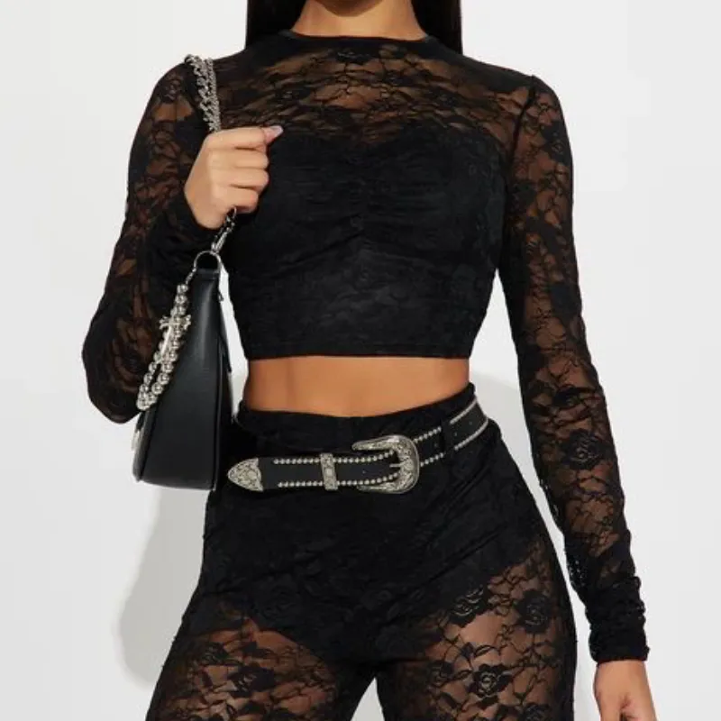 Conjunto negro de encaje