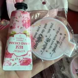 Juego de crema de manos y espejito 