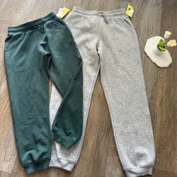 Monos de varios colores