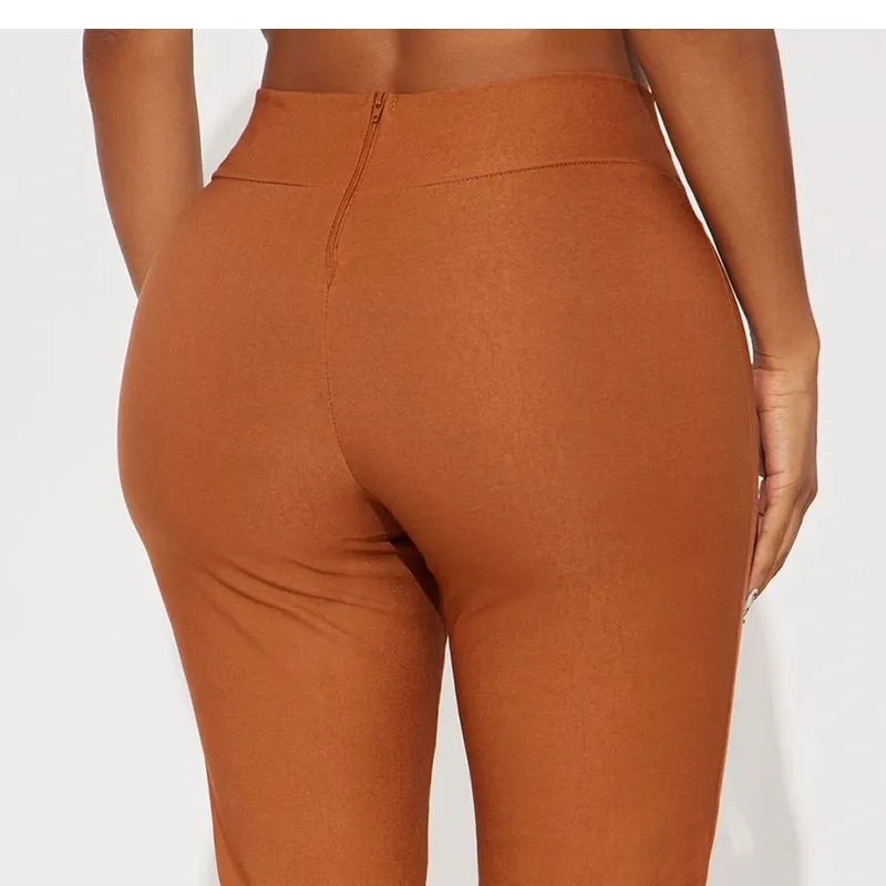 Pantalón carmelita