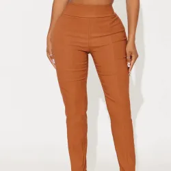 Pantalón carmelita