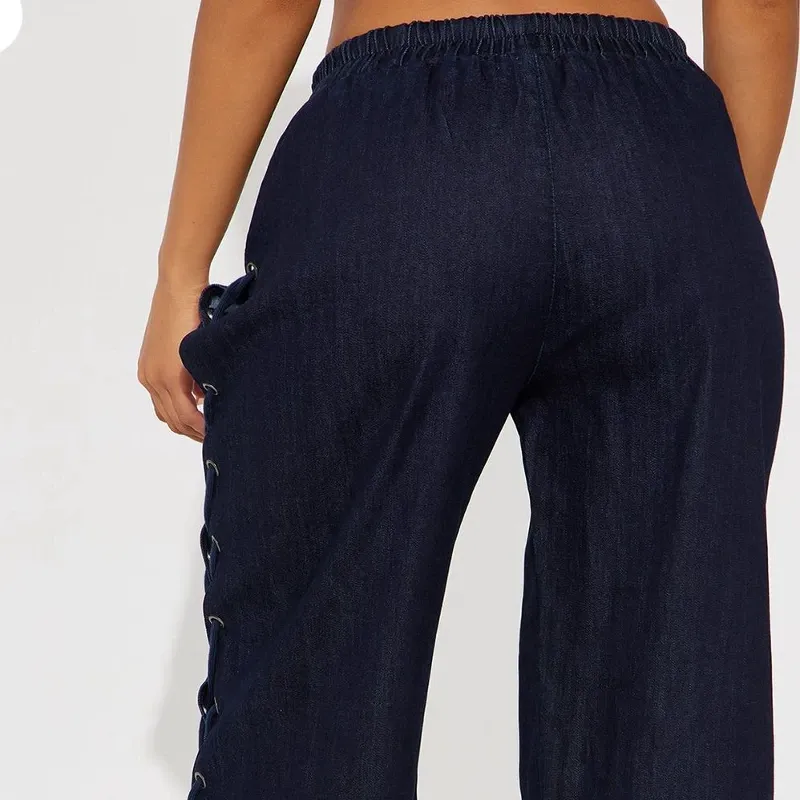 Pantalón Denim con crucetas