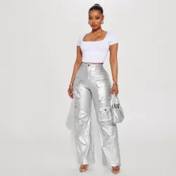 Pantalón plateado