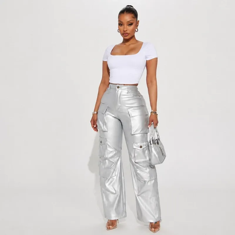 Pantalón plateado