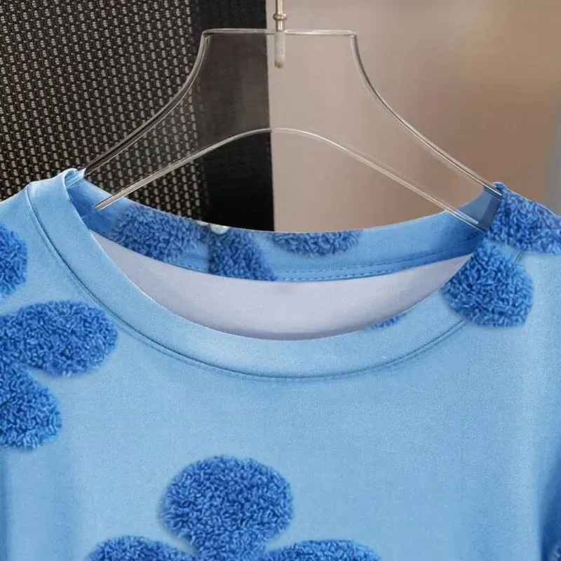 Pullover azul de flores