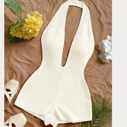 Romper blanco con la espalda afuera