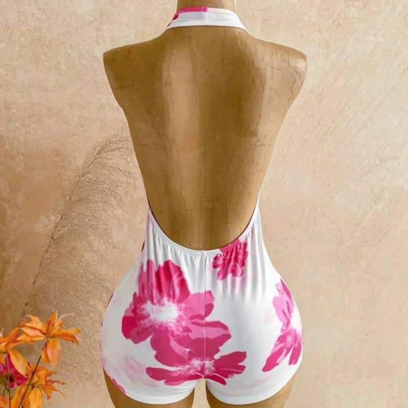 Romper espalda afuera con diseño de flores
