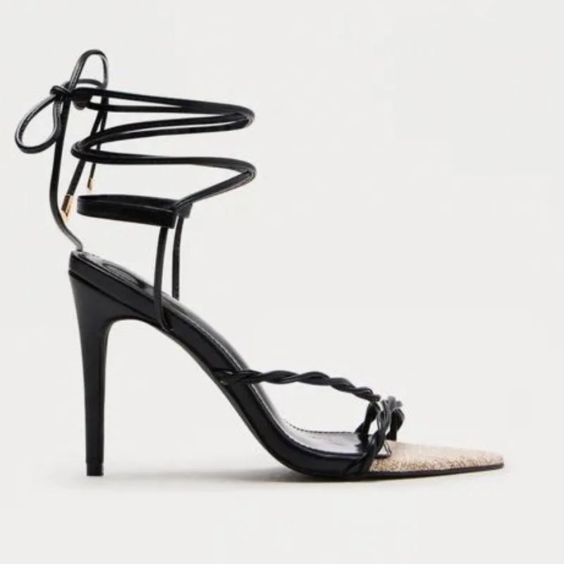 Sandalias negras de tacón 