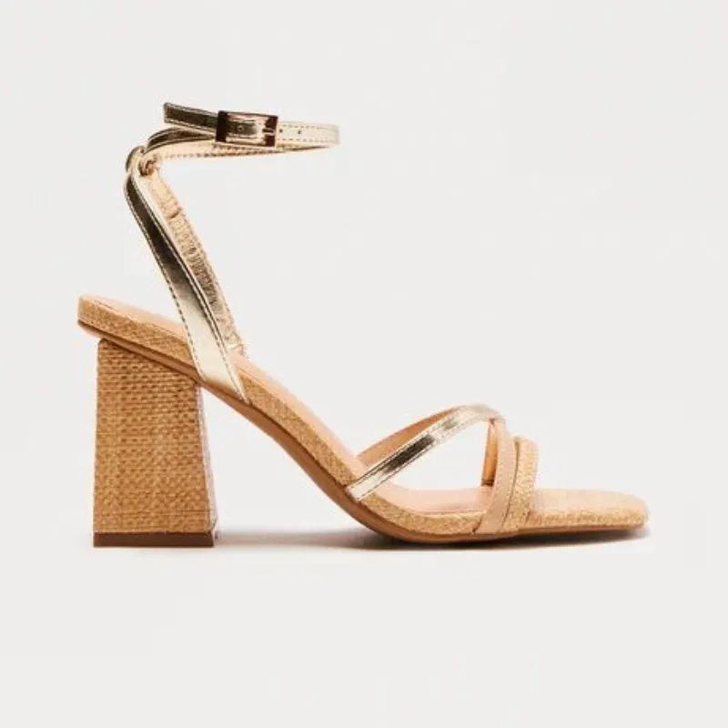 Sandalias de tacón cuadrado 