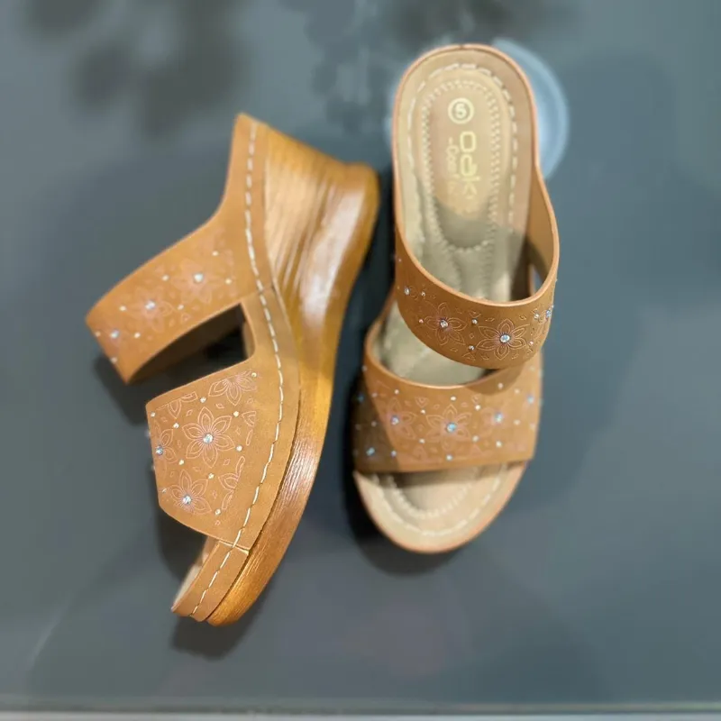 Sandalias marrones con plataforma