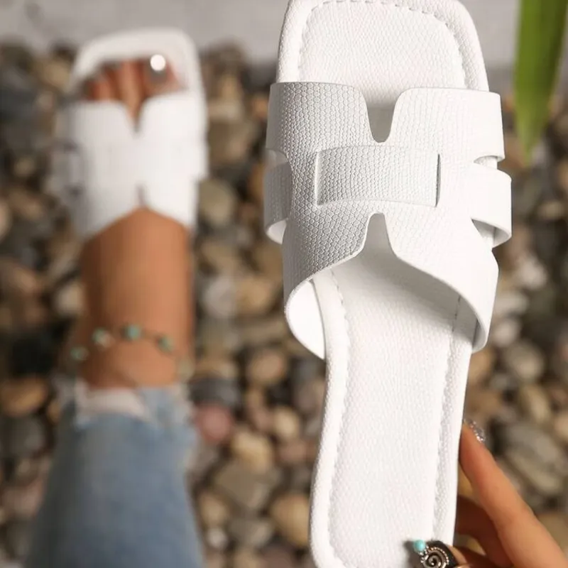 Sandalias planas blancas