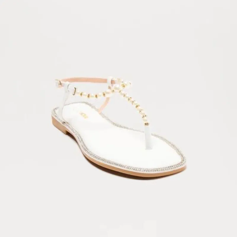 Sandalias planas con perlas