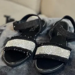 Sandalias planas negras