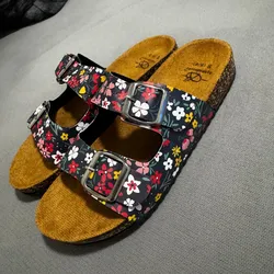 Sandalias prácticas estampadas