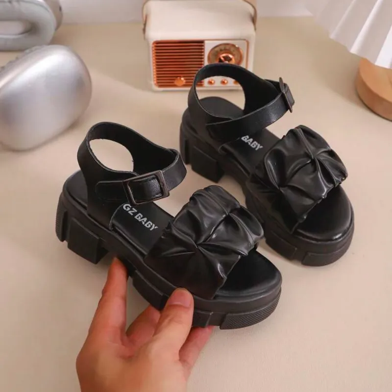 Sandalitas negras