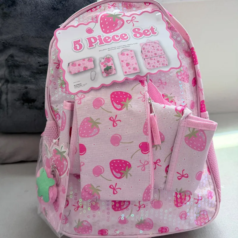 Set de mochila 5 piezas con diseño de fresa