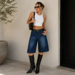 Short ancho de mezclilla