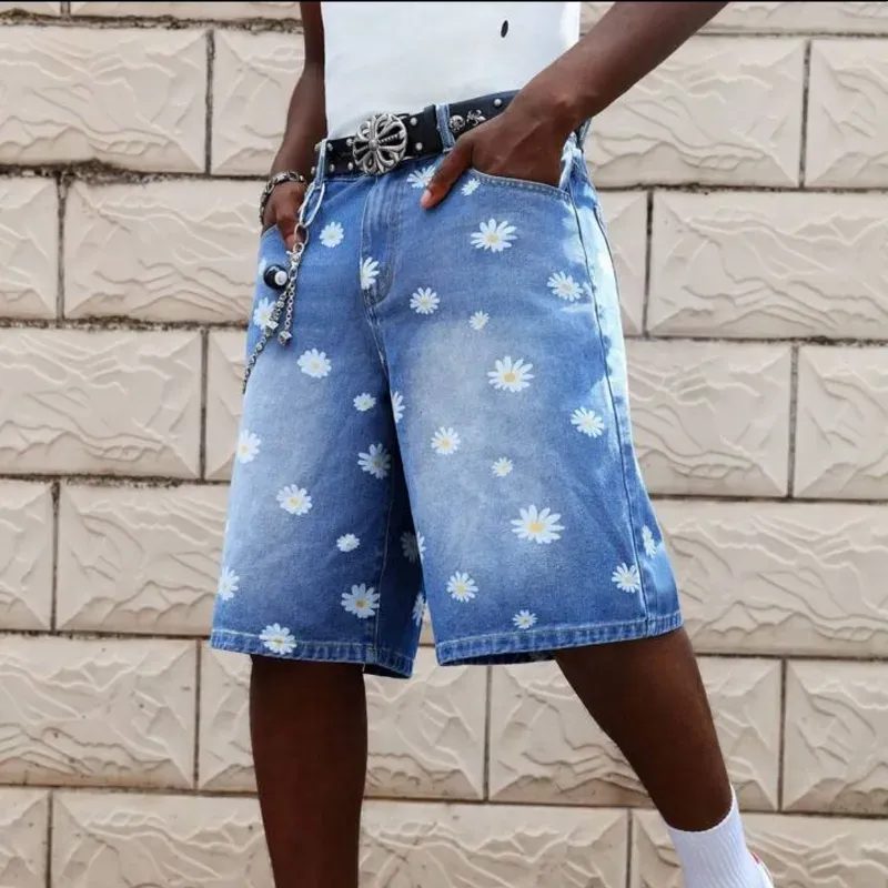 Short denim con margaritas