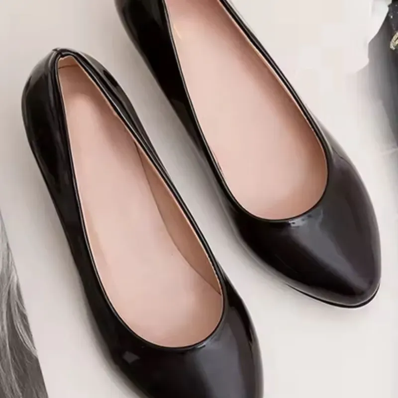 Tacones negros de oficina