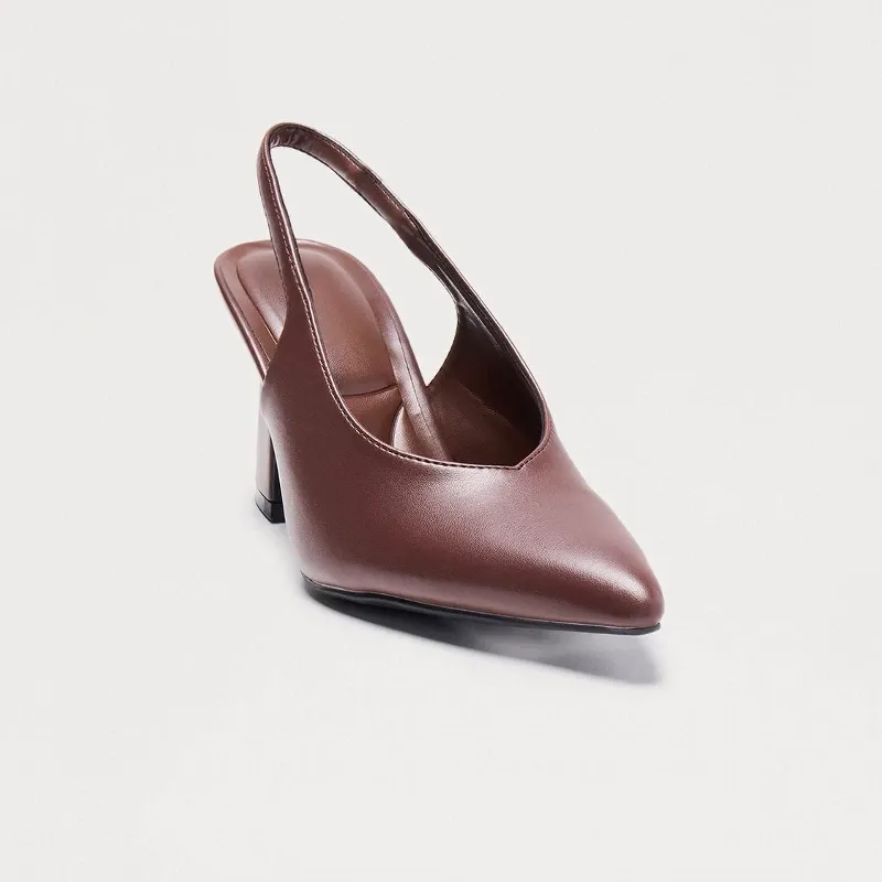 Tacones puntifinos de tacón cuadrado