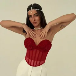 Bustier rojo con rosas