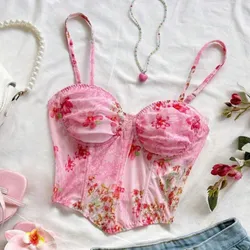 Top rosado con diseño floral