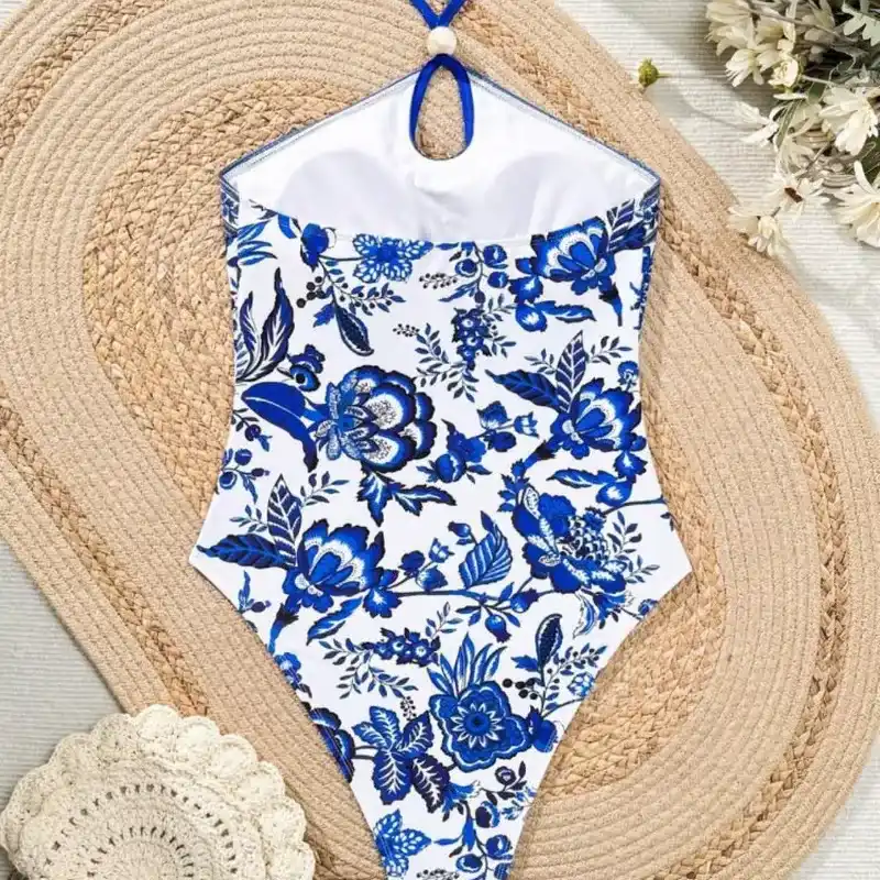 Traje de baño con estampado floral