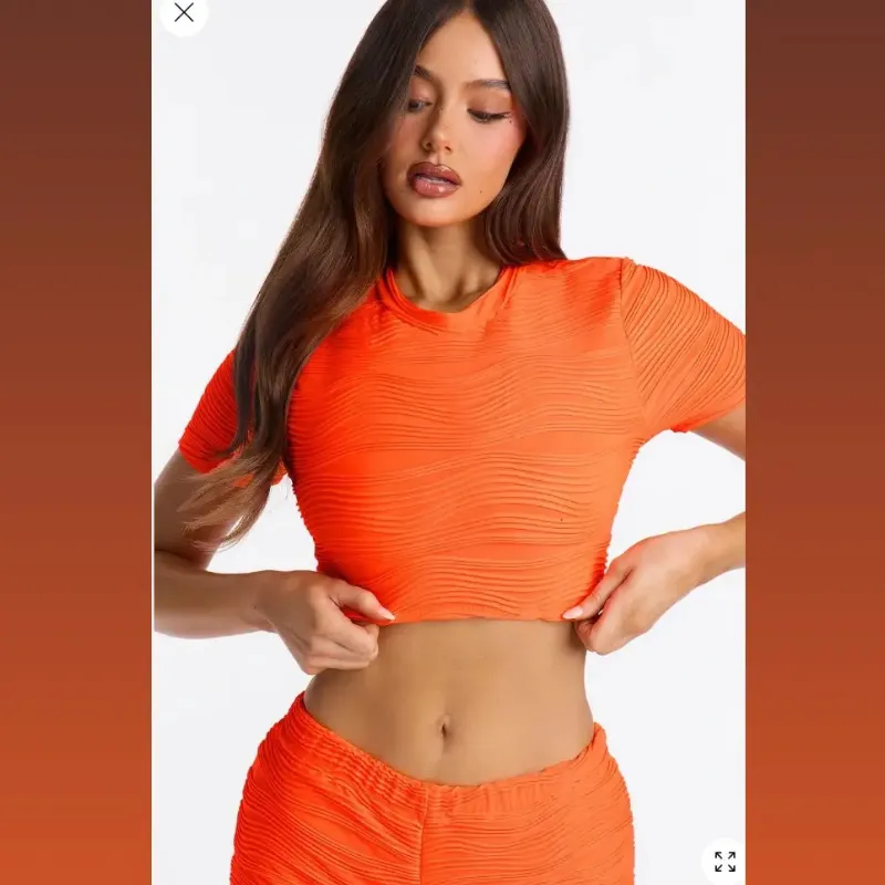 Traje de baño naranja de dos piezas