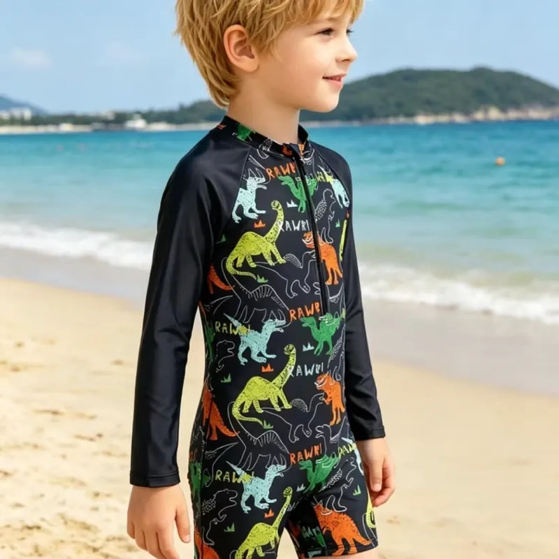 Traje de baño negro con dinosaurios