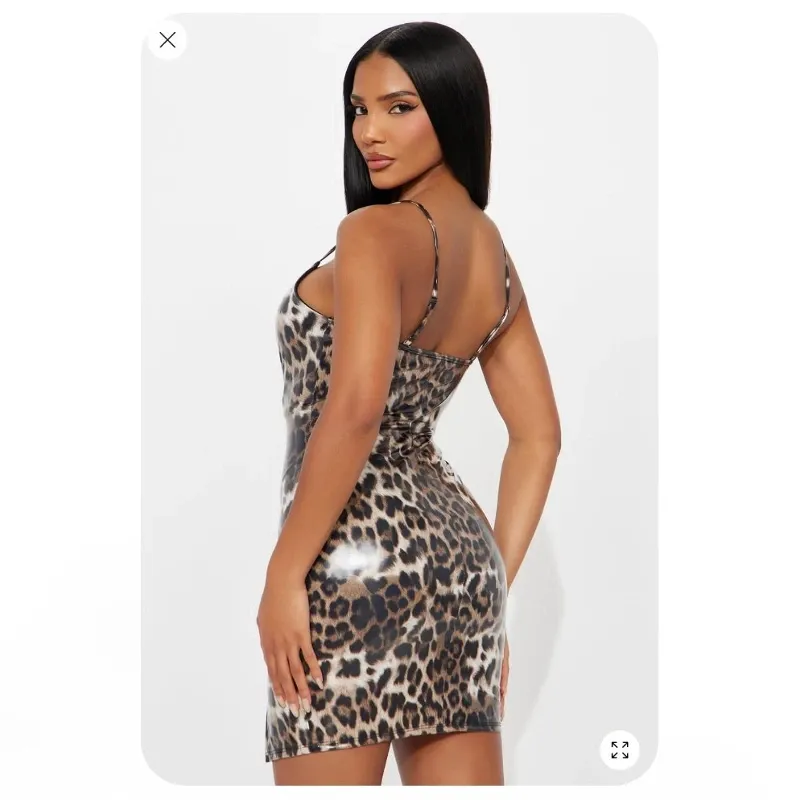 Vestido animal print de material