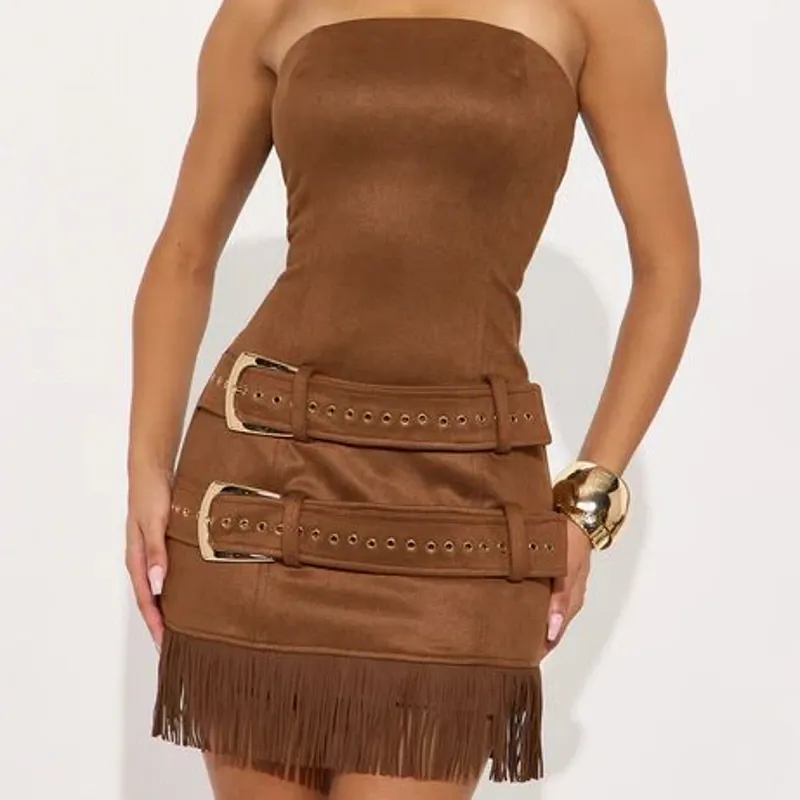 Vestido carmelita con cinturones