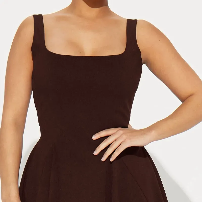 Vestido carmelita corto