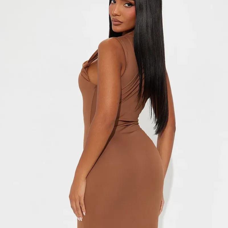 Vestido carmelita elegante