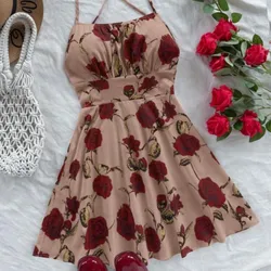Vestido con estampado de rosas