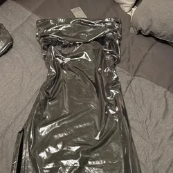 Vestido gris plateado