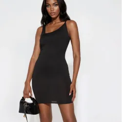 Vestido negro ajustado