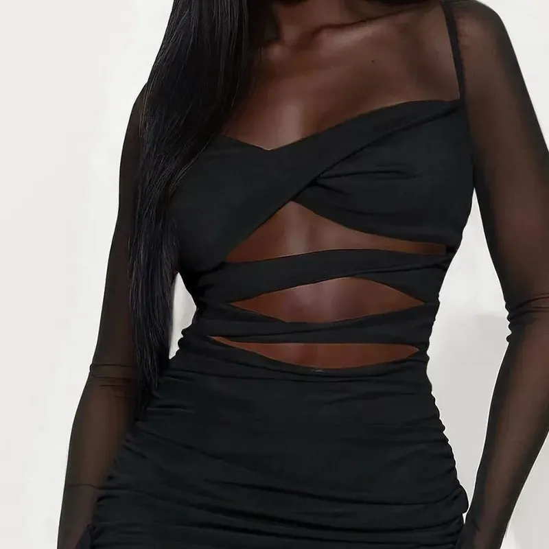 Vestido negro mangas largas
