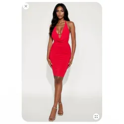 Vestido rojo con cuello halter