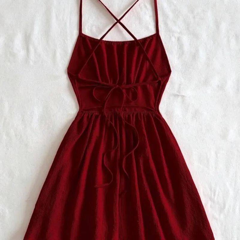 Vestido rojo oscuro veraniego